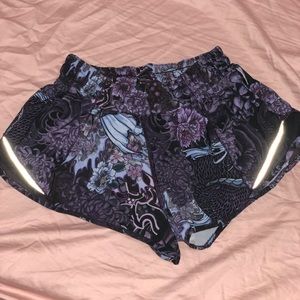 SOLD Lululemon hotty shorts